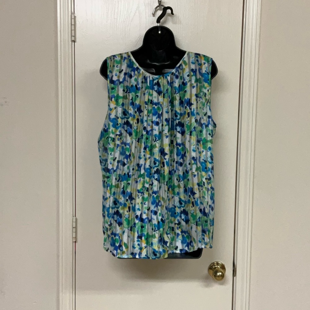 Tahari Blouse - Picture 2 of 4